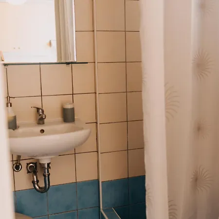 House, Nirvana Ii, *