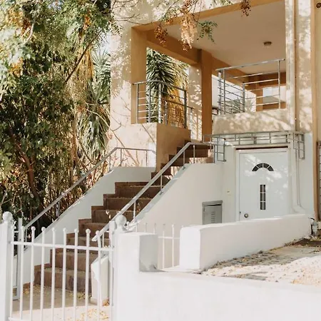 House, Nirvana Ii, Apartmán Patras