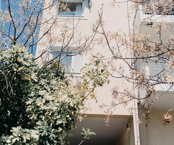 Apartman House, Nirvana Ii, Pátra